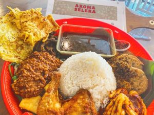 Aroma Selera Restaurant Nasi Rawon and Nasi Jenganan platter